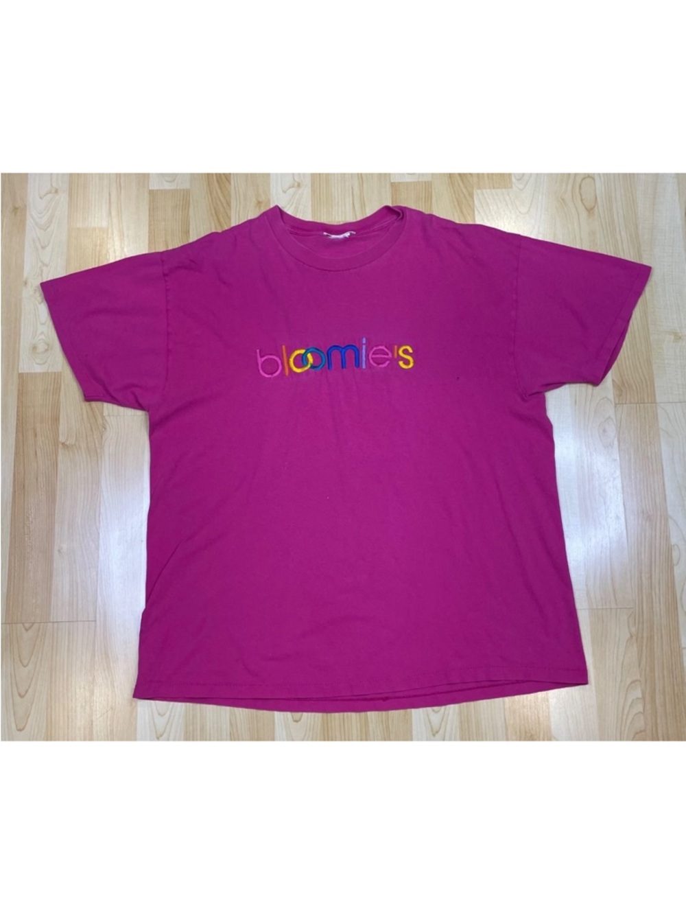 Vintage Bloomie's Bloomingdale's Size XL Pink Single Stitch Embroidered T-Shirt